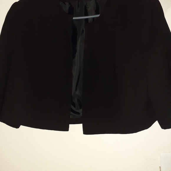 Blazer - Picture 2 of 3